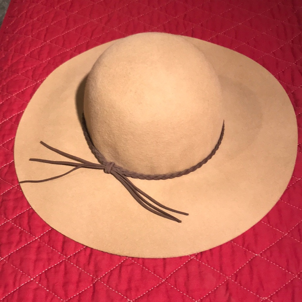 Beige Floppy Hat